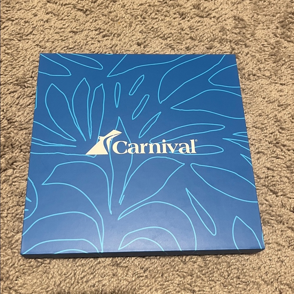 Carnival Cruise-line Blue and Red Travel Set - Picture 8 of 9